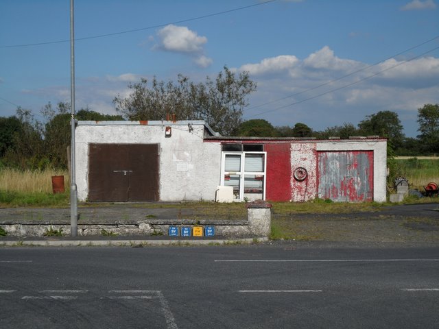 Disused garage at Lurganville