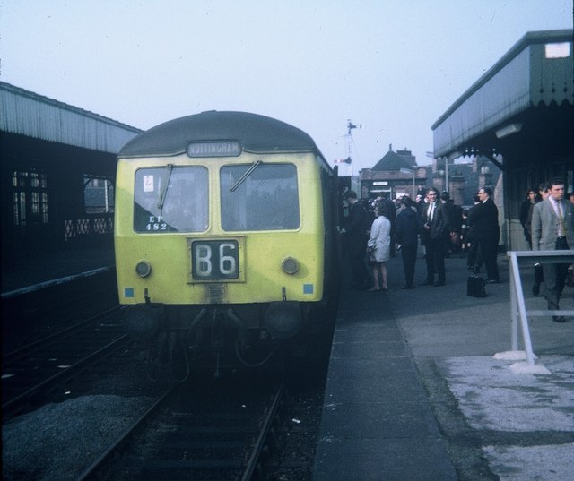 Train waiting at Nottingham (Arkwright Street) Station