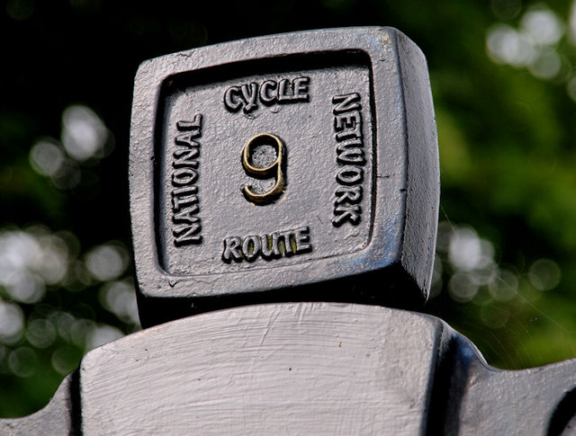 National Cycle Network milepost, Stranmillis, Belfast (2)