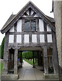 SO8609 : Lych gate, St Mary's Church Painswick by Maigheach-gheal