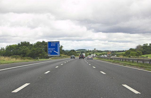 M5 near Wellington (2) © MrC cc-by-sa/2.0 :: Geograph Britain and Ireland