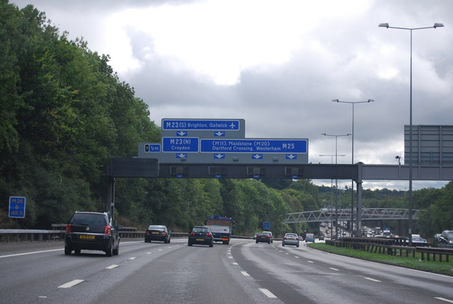 M25: anti-clockwise between junction 8... © N Chadwick :: Geograph ...