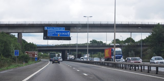 M25: junction 5 overbridges © N Chadwick :: Geograph Britain and Ireland