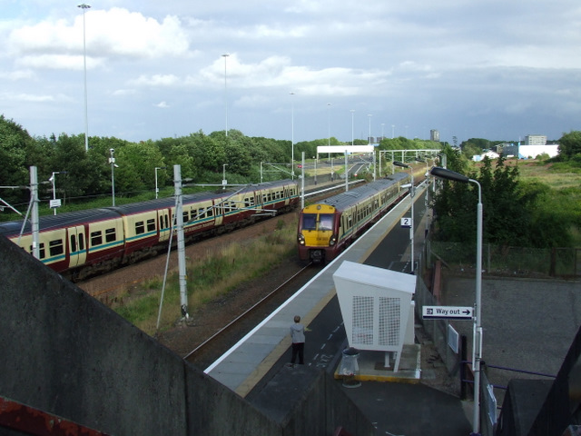 Cardonald railway station © Thomas Nugent cc-by-sa/2.0 :: Geograph ...