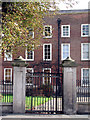 Old Basford: Basford Manor - gate and railings