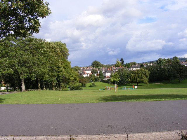 South Road Playing Field © Gordon Griffiths cc-by-sa/2.0 :: Geograph ...