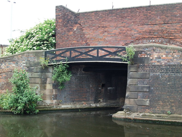 Towpath bridge over entrance to former Soho Foundry basin