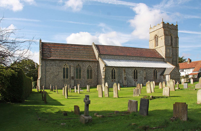 Holy Trinity, West Runton, Norfolk © John Salmon cc-by-sa/2.0 ...