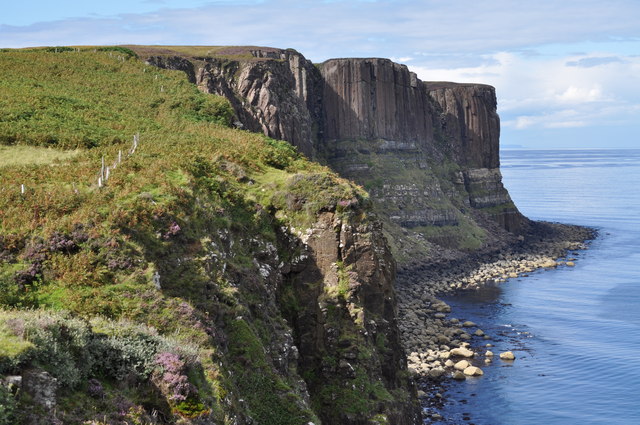 Cliffs at Ealaiseadar