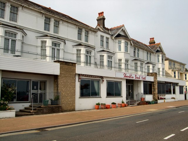 Shanklin Beach Hotel © Paul Gillett :: Geograph Britain and Ireland