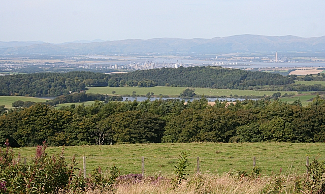 The View from Cairnpapple Hill © Anne Burgess :: Geograph Britain and ...