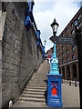 London : Tower Hamlets - Tower Bridge Steps