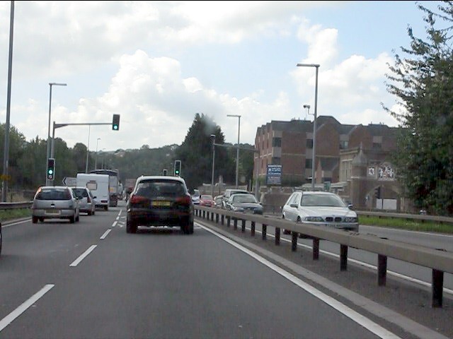 A40 - Traffic Light Crossroads, Monmouth © J Whatley Cc-by-sa 2.0 