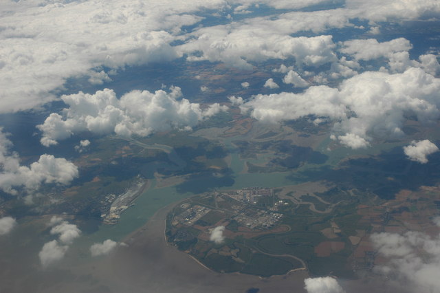 The Medway estuary © Philip Halling :: Geograph Britain and Ireland