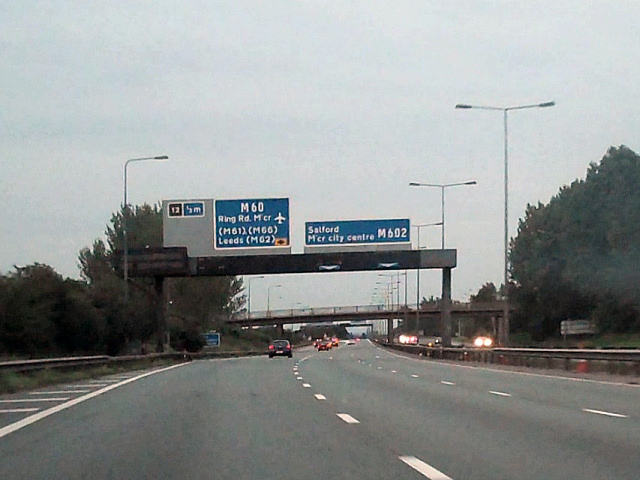 M62 Approaching Junction 12 © David Dixon cc-by-sa/2.0 :: Geograph ...