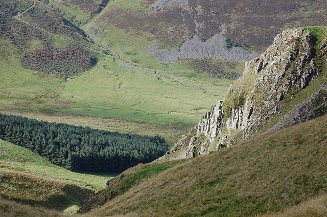 Crag at the head of Manor Valley © Jim Barton cc-by-sa/2.0 :: Geograph ...