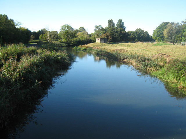 Romney Marsh Canal heading towards Rye © David Anstiss cc-by-sa/2.0 ...