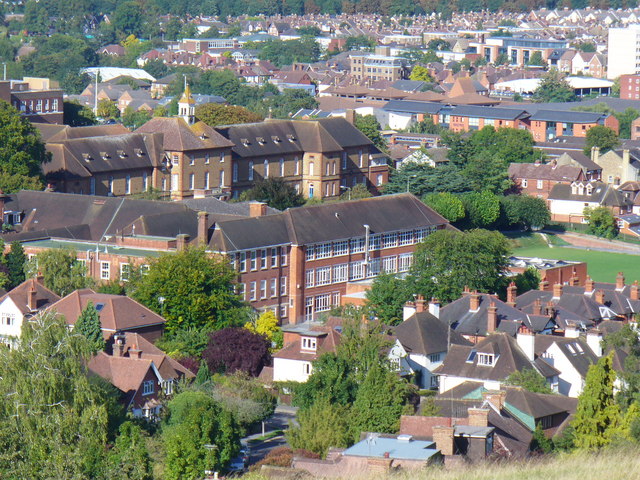 Farnham Road Hospital © Colin Smith cc-by-sa/2.0 :: Geograph Britain ...