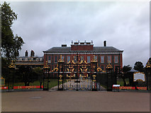 TQ2580 : Kensington Palace by Robert Lamb