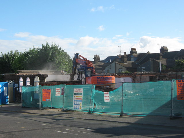 Demolition Of The Old Balmoral Gardens C David Anstiss Geograph Britain And Ireland