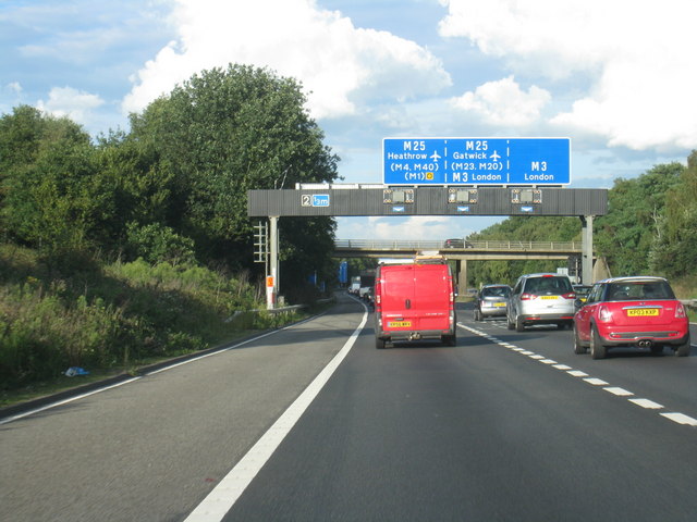 M3 approaching junction with M25 © Logomachy cc-by-sa/2.0 :: Geograph ...