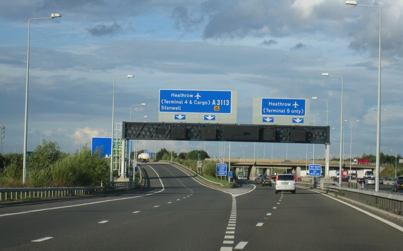 M25 Junction 14 Slip Road For Terminal © Mr Ignavy Cc By Sa20