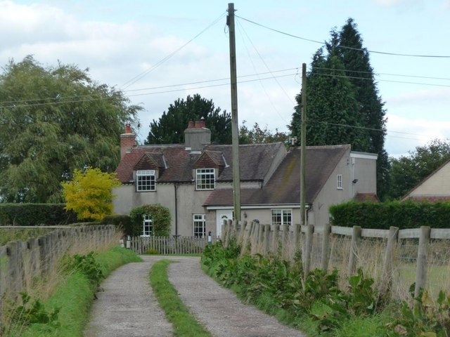 Much-extended house, Dapple Heath
