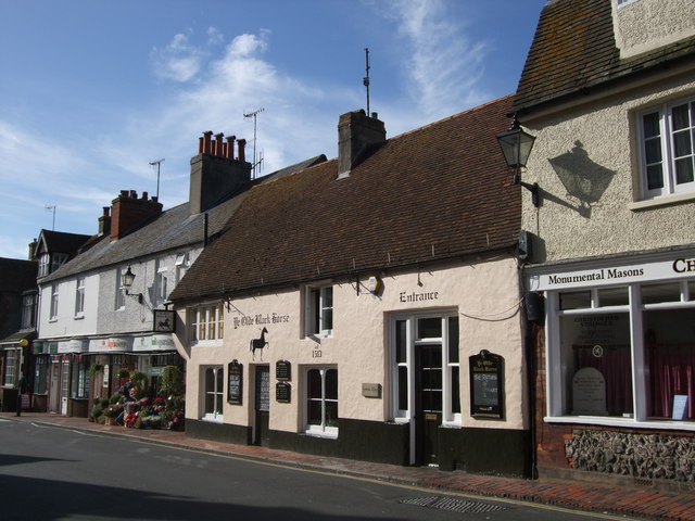 Ye Olde Black Horse Pub © Paul Gillett cc-by-sa/2.0 :: Geograph Britain ...