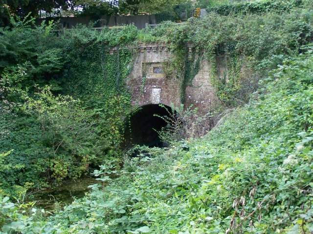 Greywell Tunnel on the Basingstoke Canal © Margaret Sutton :: Geograph ...