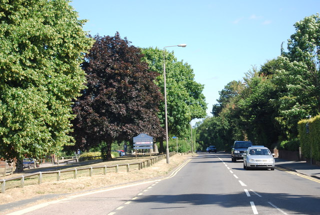 Shalford Rd entering Guildford © N Chadwick :: Geograph Britain and Ireland