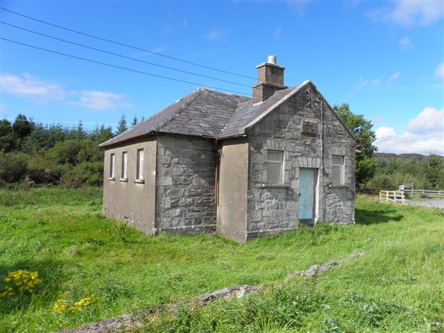 Meencarrigach National School © Kenneth Allen cc-by-sa/2.0 :: Geograph ...