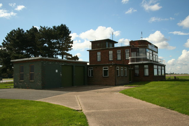 RAF Syerston Control Tower © Chris Lowe cc-by-sa/2.0 :: Geograph ...