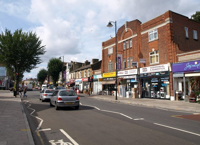 Shops in Hanwell © Derek Harper cc-by-sa/2.0 :: Geograph Britain and ...