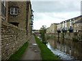 Walking along the Leeds to Liverpool Canal #334