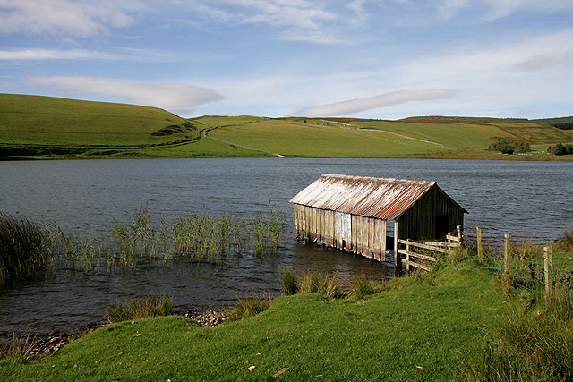 The boathouse at Essenside Loch © Walter Baxter cc-by-sa/2.0 ...