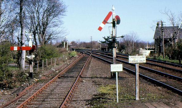 Somersault signals, Carrickfergus station