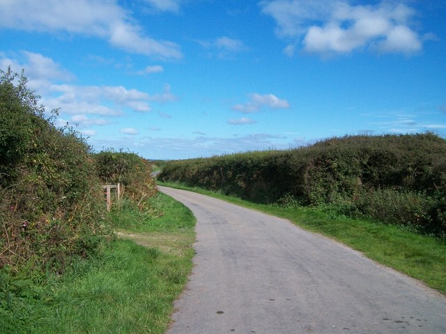 The coastal road north towards the village of Llangwnnadl