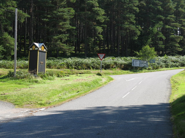 AA box at the junction of the B974 and the road to Tilleygarmond