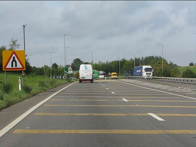 what-is-the-difference-between-single-carriageway-and-dual-carriageway