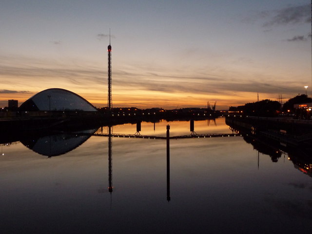 Glasgow: sunset over the Clyde