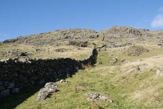 Wall climbing up Rhobell Fawr © Bill Boaden cc-by-sa/2.0 :: Geograph ...