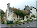 Dilapidated cottage on The Brae