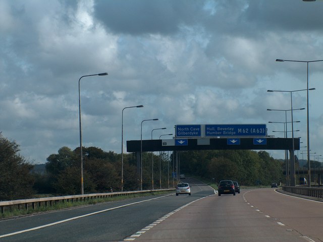 Junction 38 of the M62 heading eastwards © Neil Theasby cc-by-sa/2.0 ...