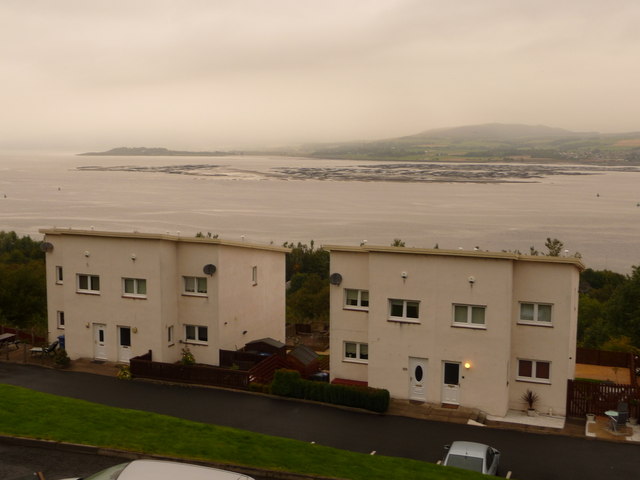 Port Glasgow: houses in Clune Brae © Chris Downer :: Geograph Britain ...