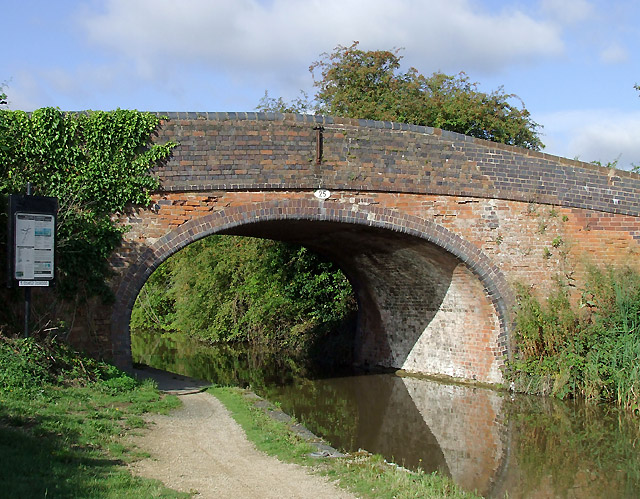 Tibberton Bridge at Tibberton,... © Roger Kidd cc-by-sa/2.0 :: Geograph ...