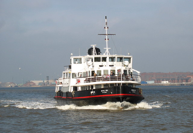 The Royal Iris of the Mersey approaching... © William Starkey cc-by-sa ...