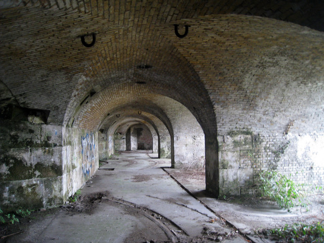 Arches at Cliffe Fort © Oast House Archive cc-by-sa/2.0 :: Geograph ...