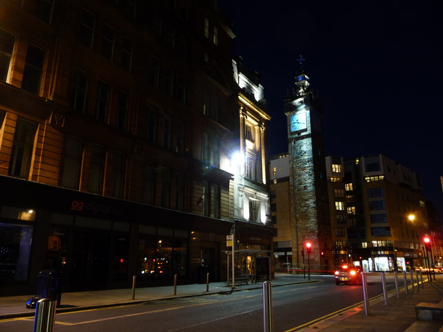 Glasgow Cross at night