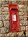 Fittleworth: postbox № RH20 38