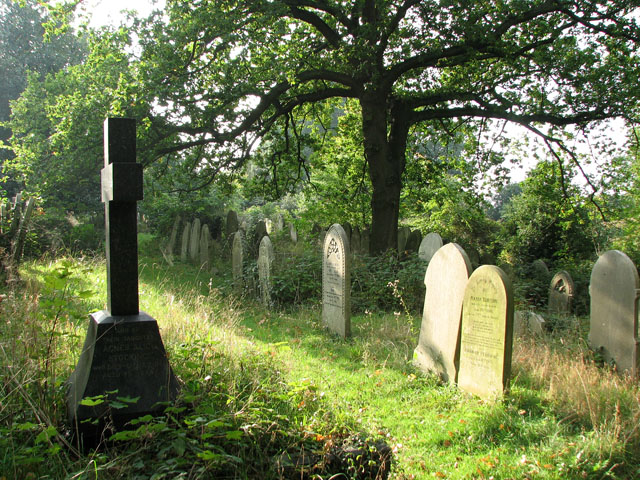 Rosary cemetery, Norwich - gravestones lining narrow path